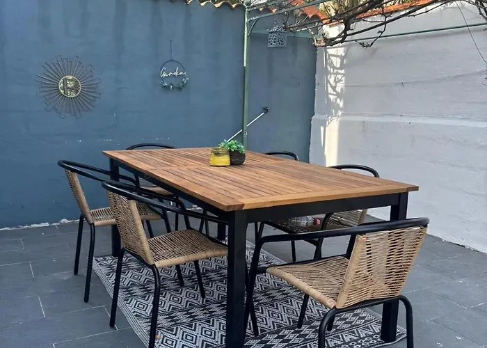 Maison 3 Chambres, Piscine Privee Terrain De Petanque Holiday home